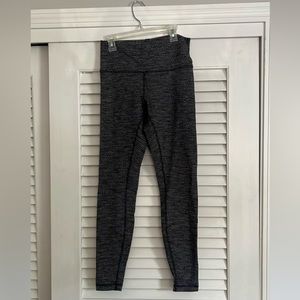 Lululemon wunder under leggings cute pattern 28” size 8
